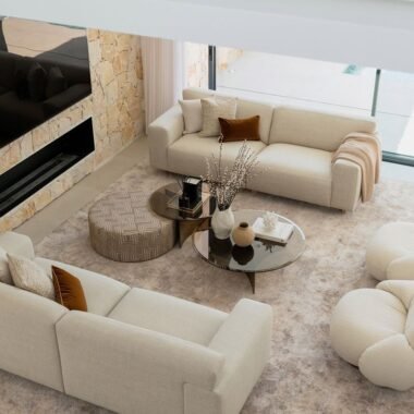 El Dilema del Propietario Ausente: Gobernanza y Control a Distancia en el Sur de España